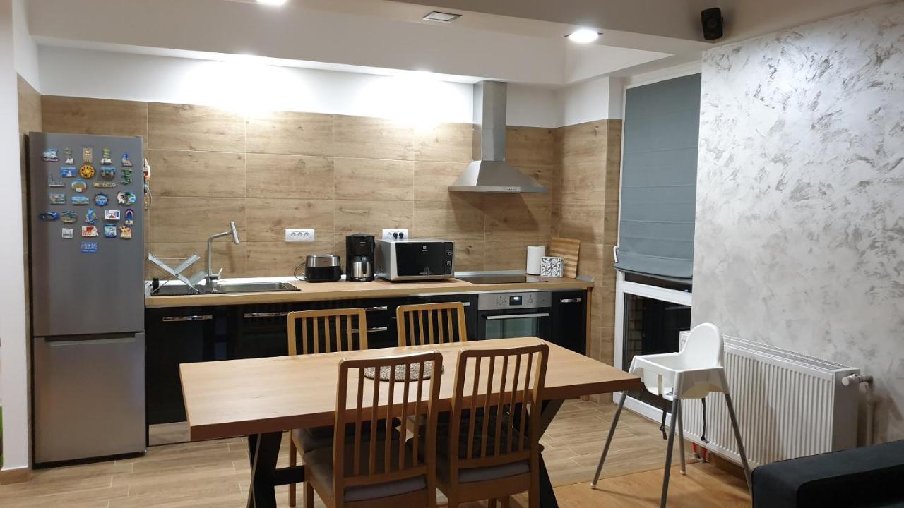 Criss Apartament ซินายา ภายนอก รูปภาพ